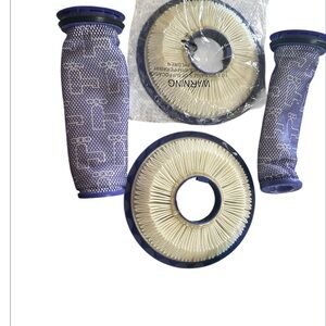 Kling Blue and White Accent Set with Geometric Design